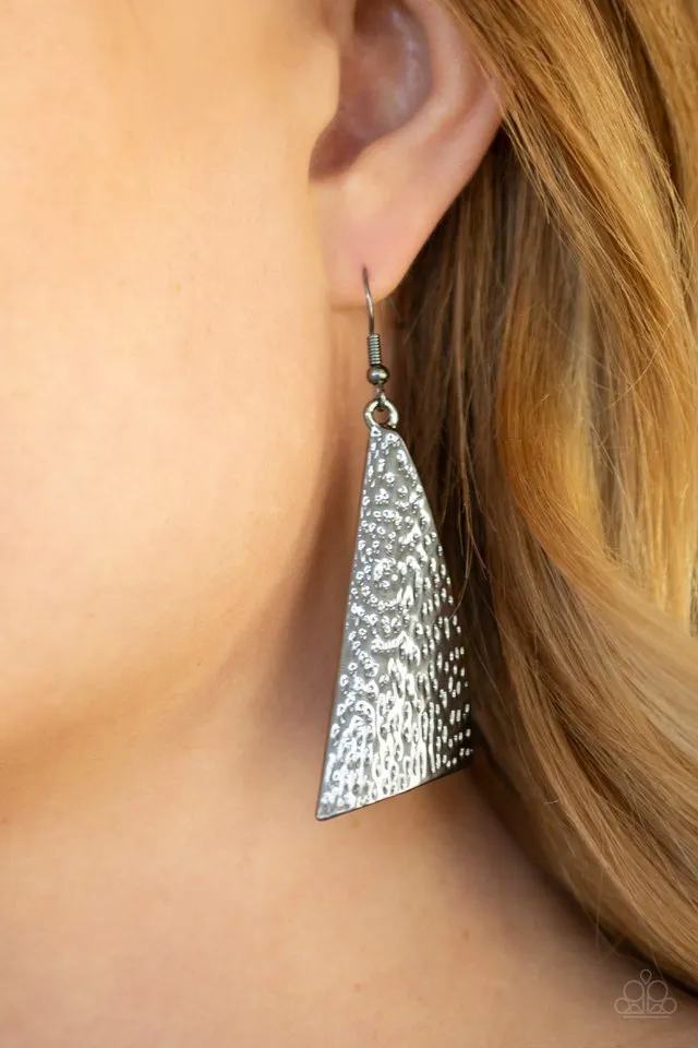 Paparazzi Earring ~ Ready The Troops - Black