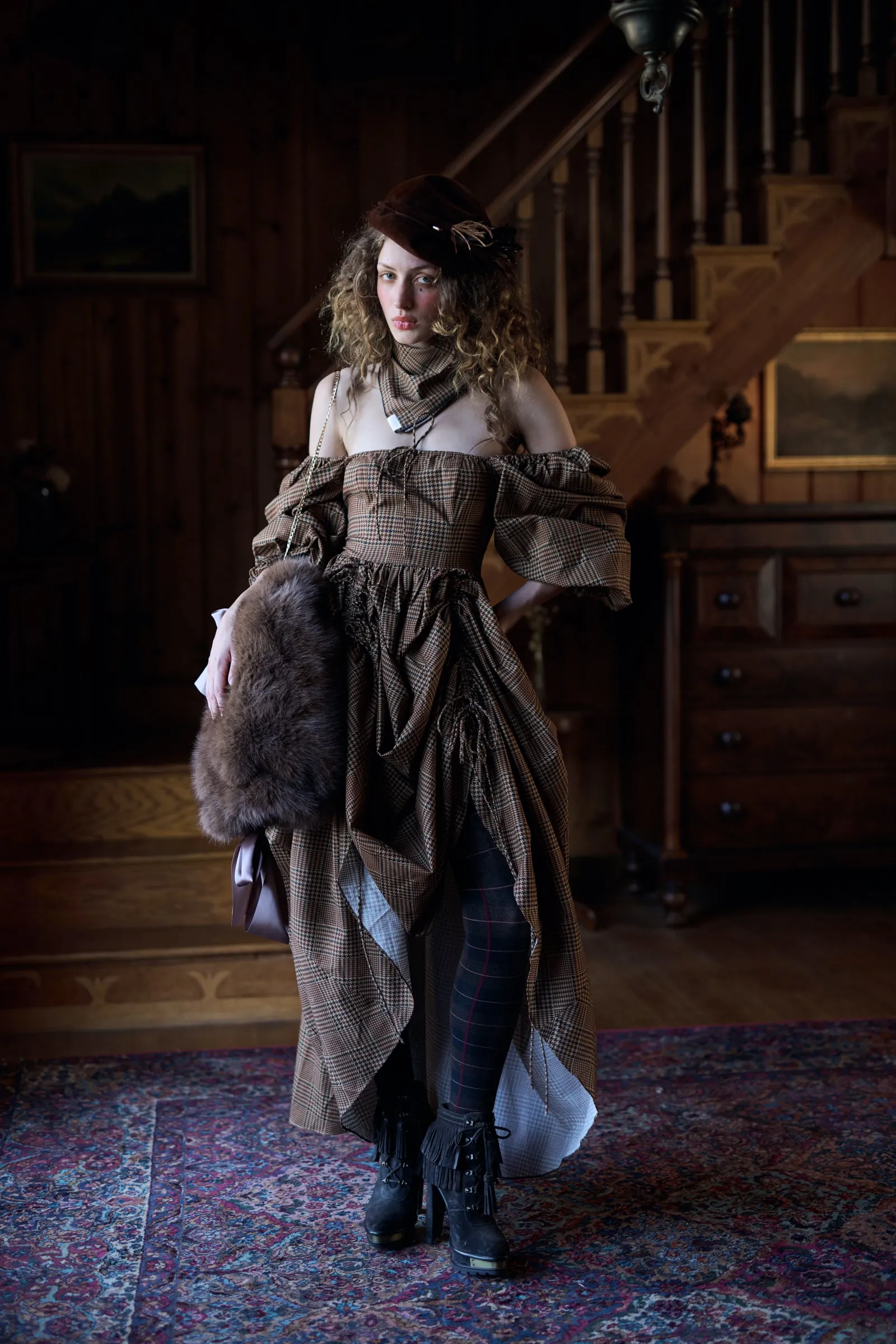 The Narnia Muff Purse