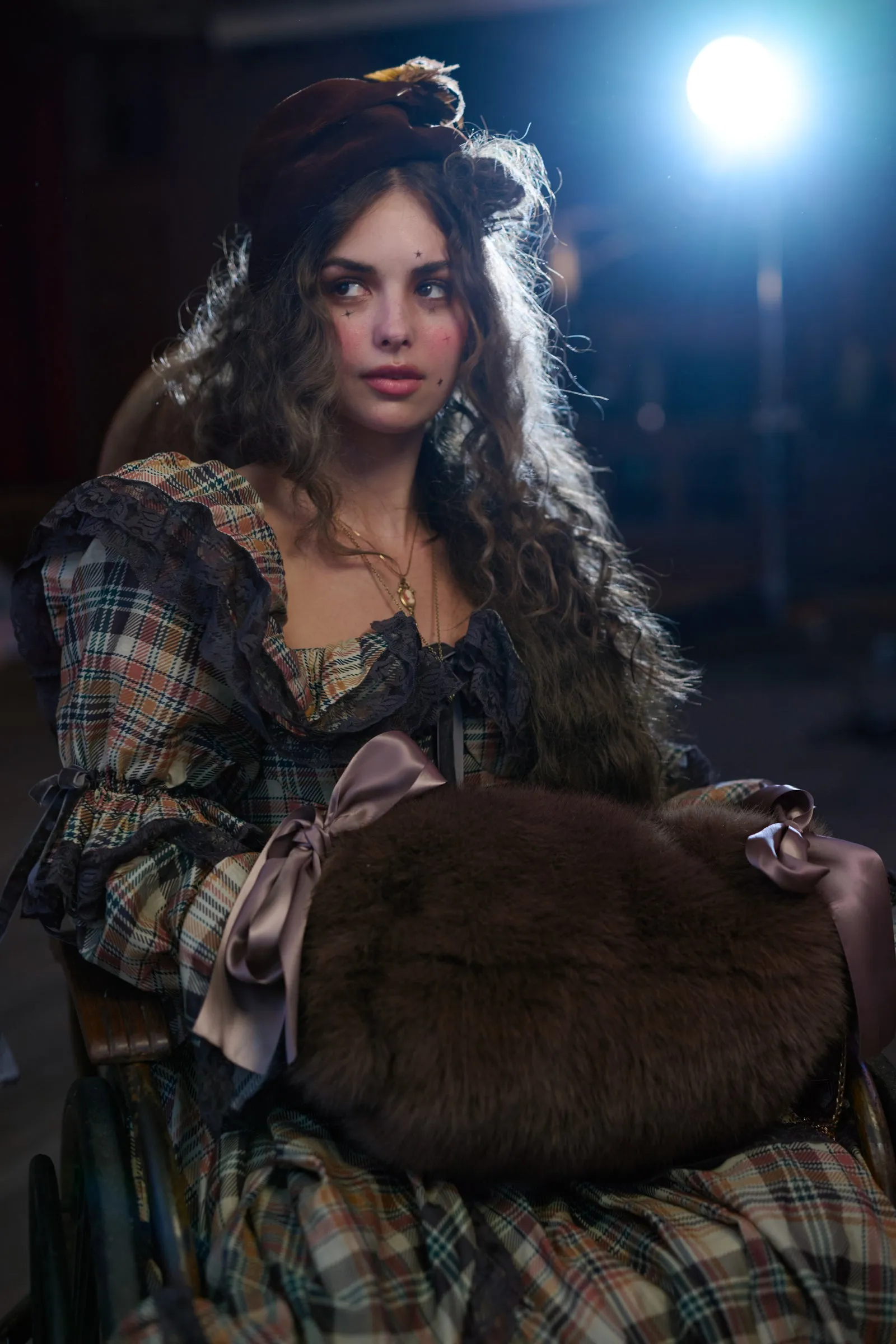 The Narnia Muff Purse