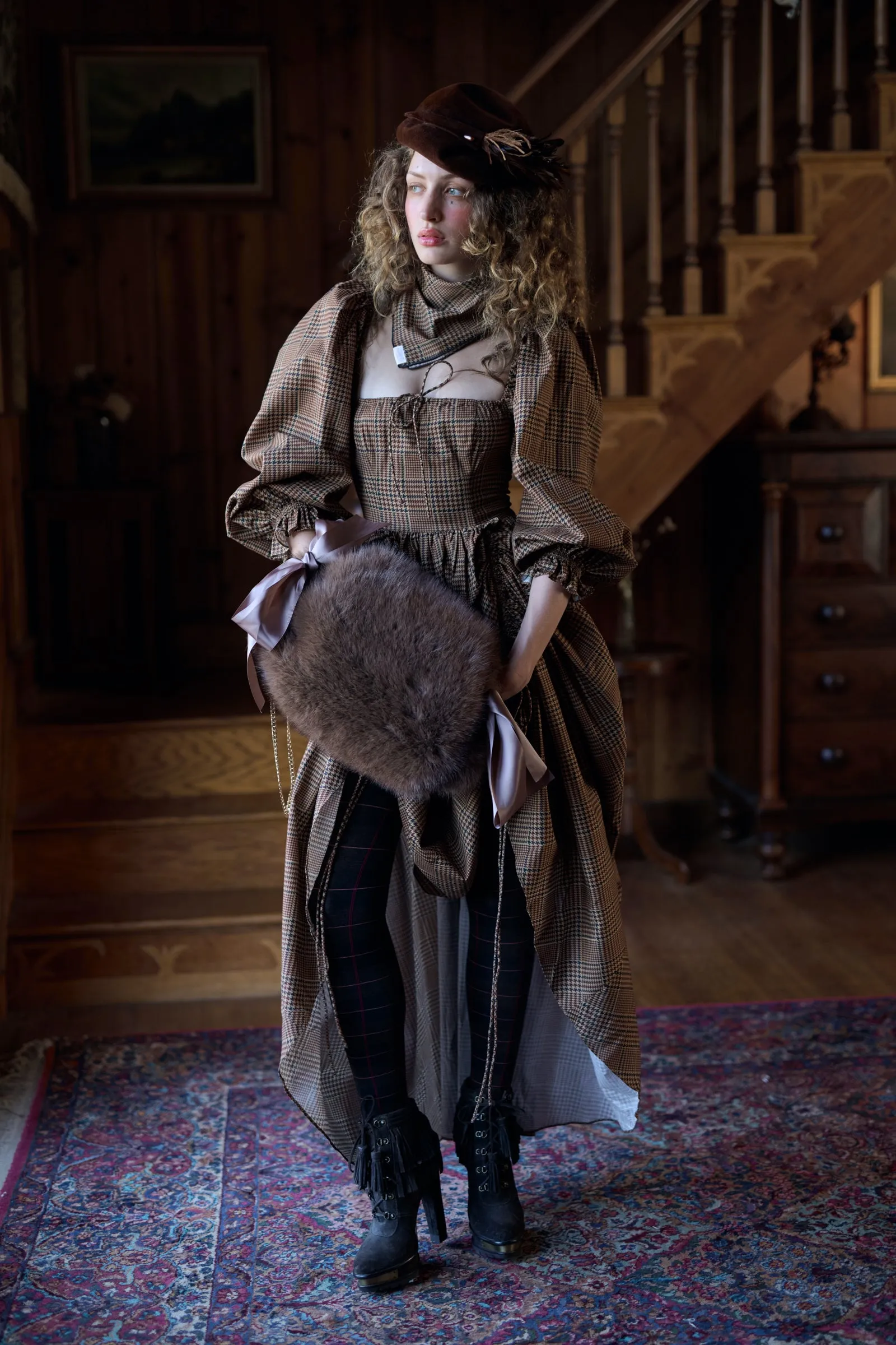 The Narnia Muff Purse