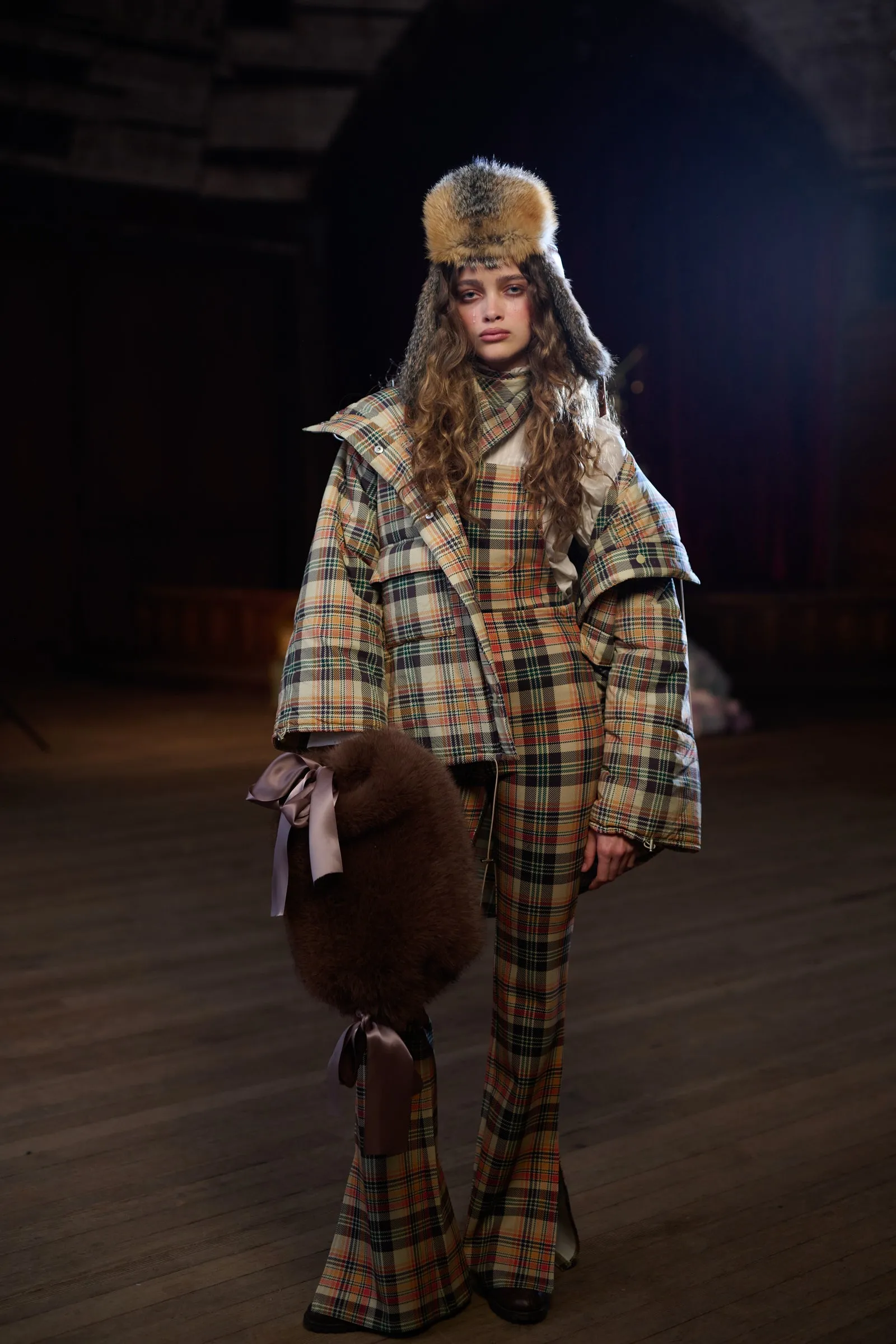 The Narnia Muff Purse